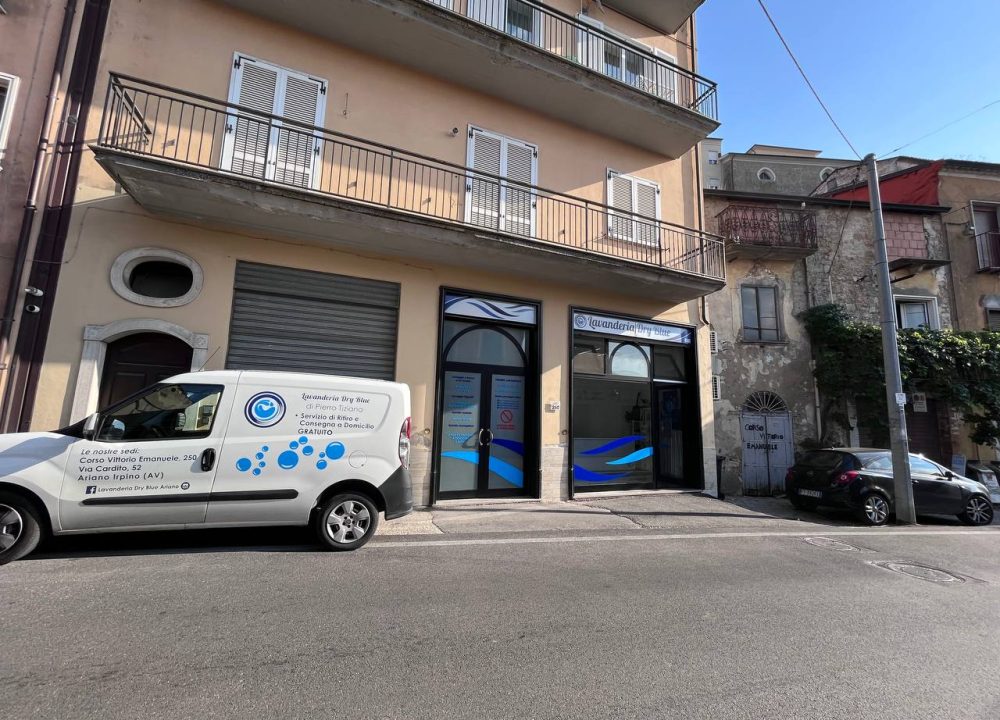 photo_5852453447373274732_y